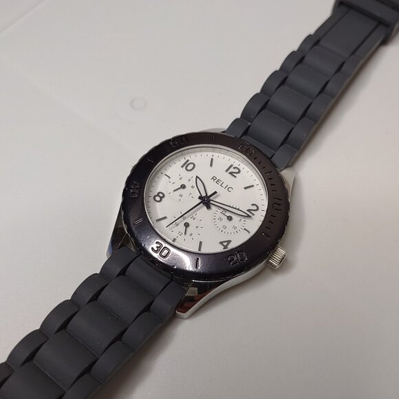 Black And White Relic Analog Watch - Picture 1 of 12